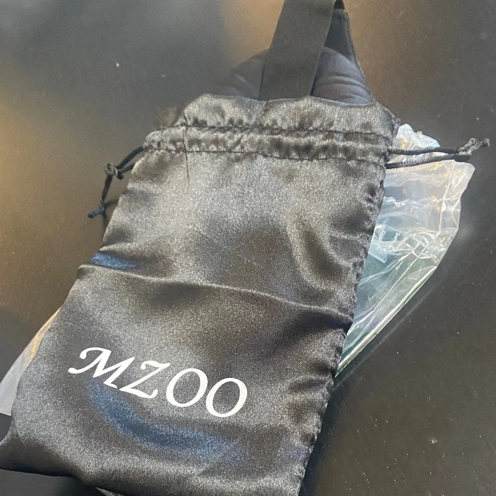 MZOO Black Sleep Mask with Pouch